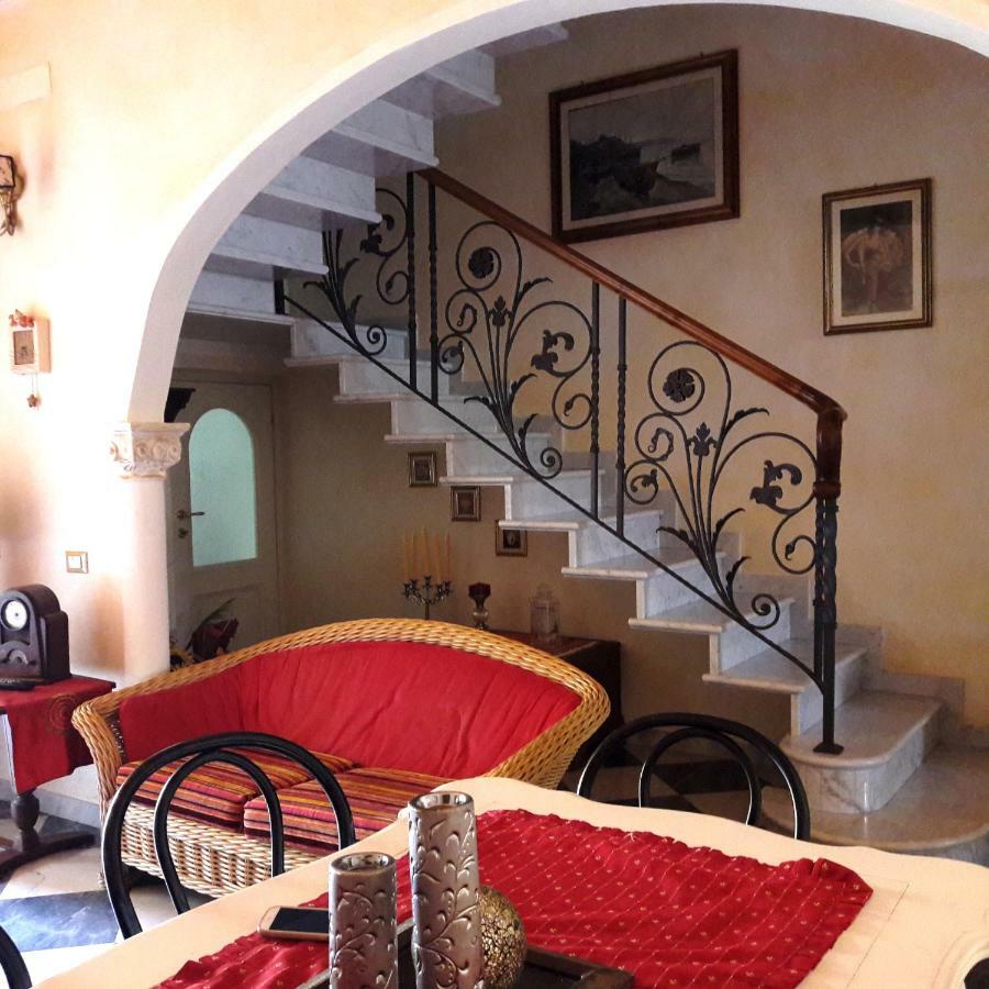 Villino San Martino 350M Dal Mare With Covered Parking Viareggio Kültér fotó